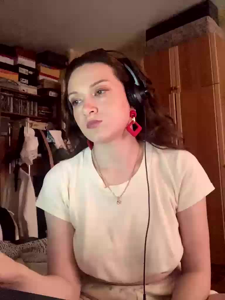 kurtizanka-partizanka Live Sex December 13, 2025