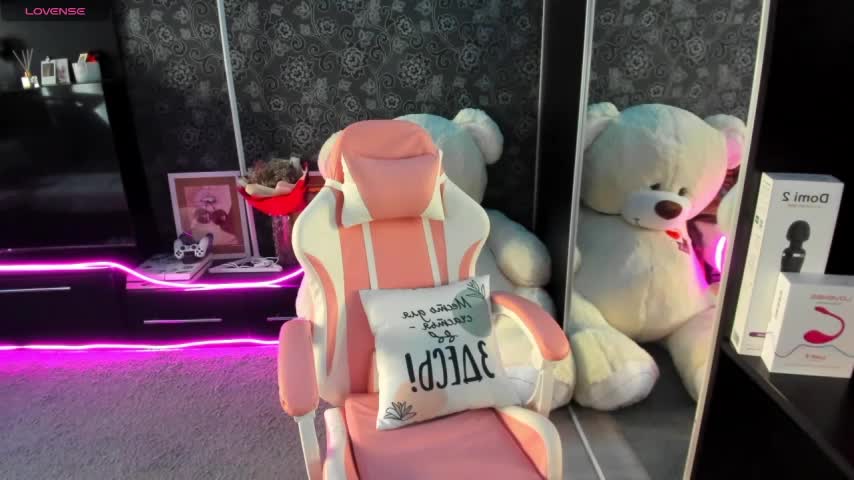 Queen_baby Live Sex December 17, 2025