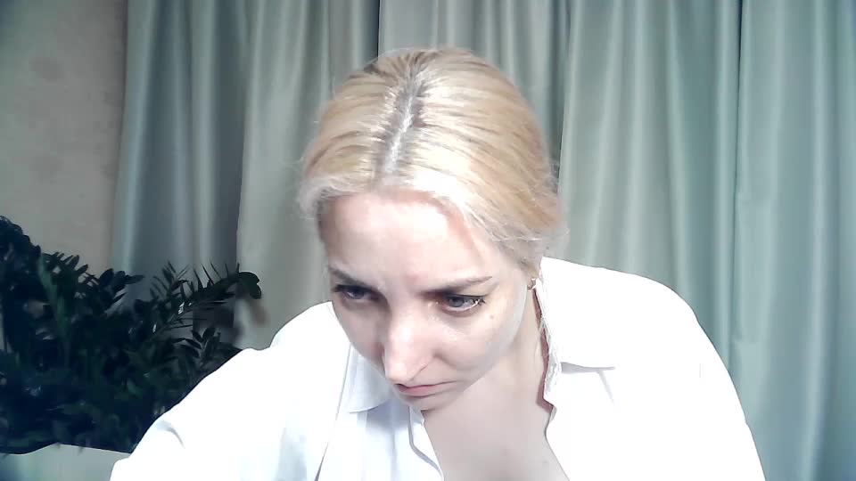 mariska-kiska Live Sex December 18, 2025