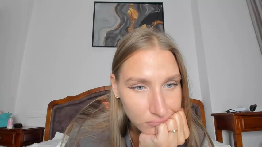 SofiClimbing Live Sex December 17, 2025