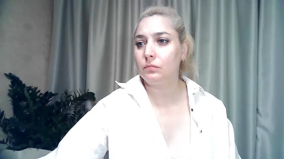 KickaIricka Live Sex December 14, 2025