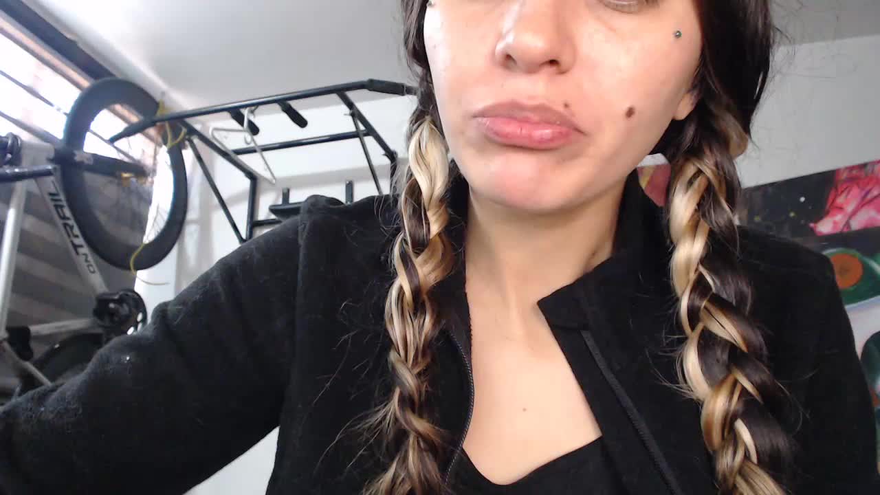 mariecam420 Live Sex December 14, 2025