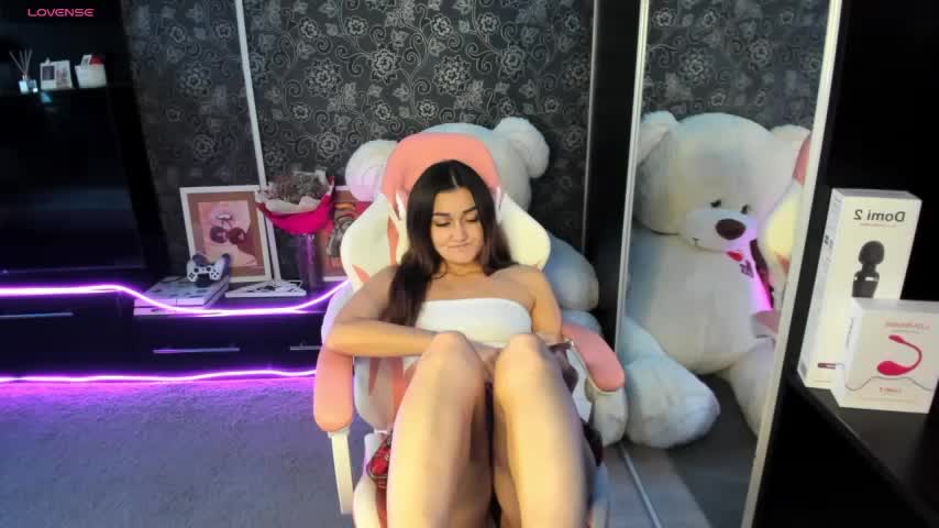 Queen_baby Live Sex December 17, 2025