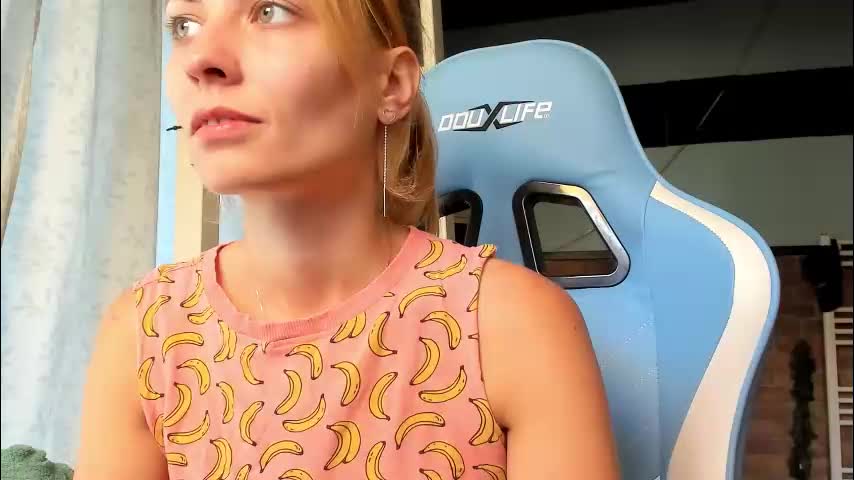 karoline121 Live Sex December 14, 2025
