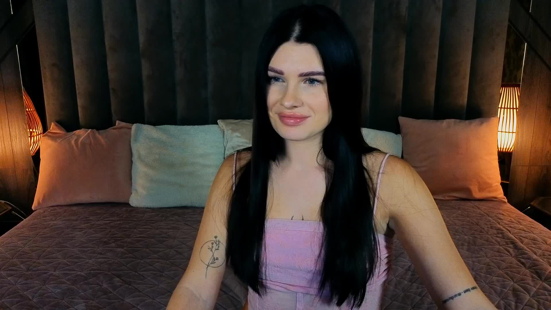 NeylaCharm Live Sex December 14, 2025