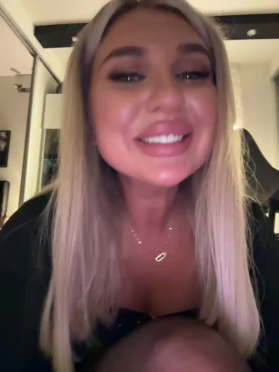 Kotofeyka1 Live Sex December 14, 2025