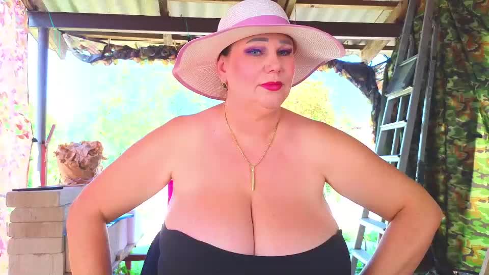 sassy_seasons Live Sex December 17, 2025