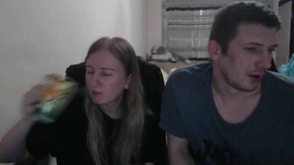 jenisandpeter Live Sex December 19, 2025