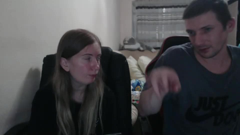jenisandpeter Live Sex December 19, 2025