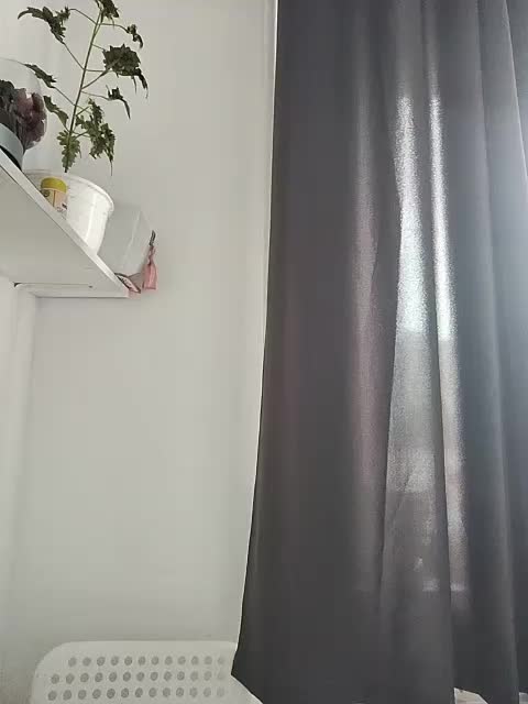 MonicaMilf Live Sex December 14, 2025