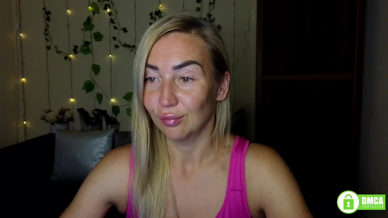 Jullyblondkiss Live Sex December 13, 2025