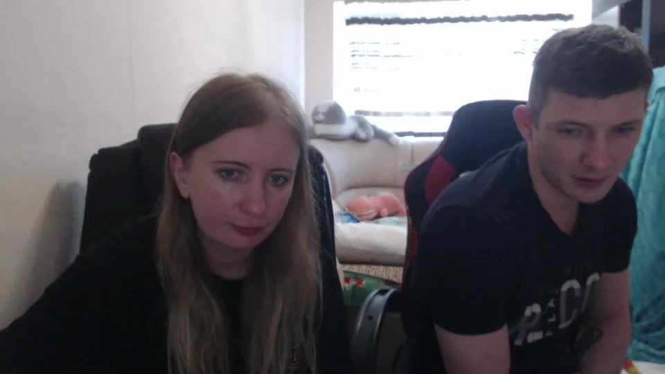 jenisandpeter Live Sex December 19, 2025