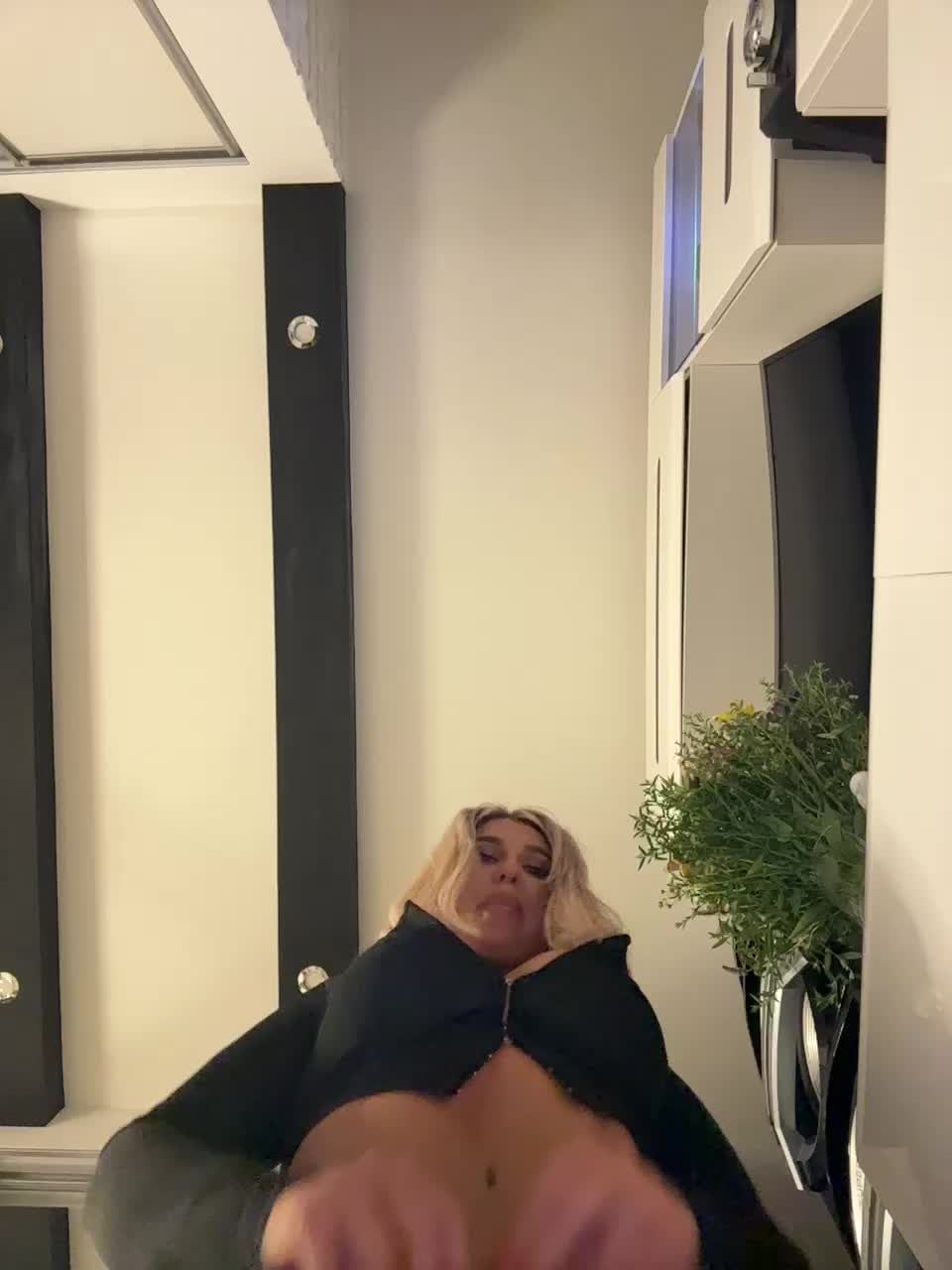 Kotofeyka1 Live Sex December 14, 2025