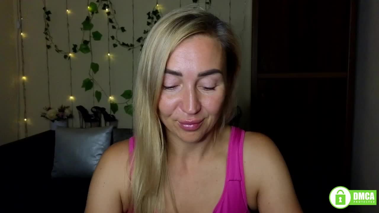 Jullyblondkiss Live Sex December 13, 2025