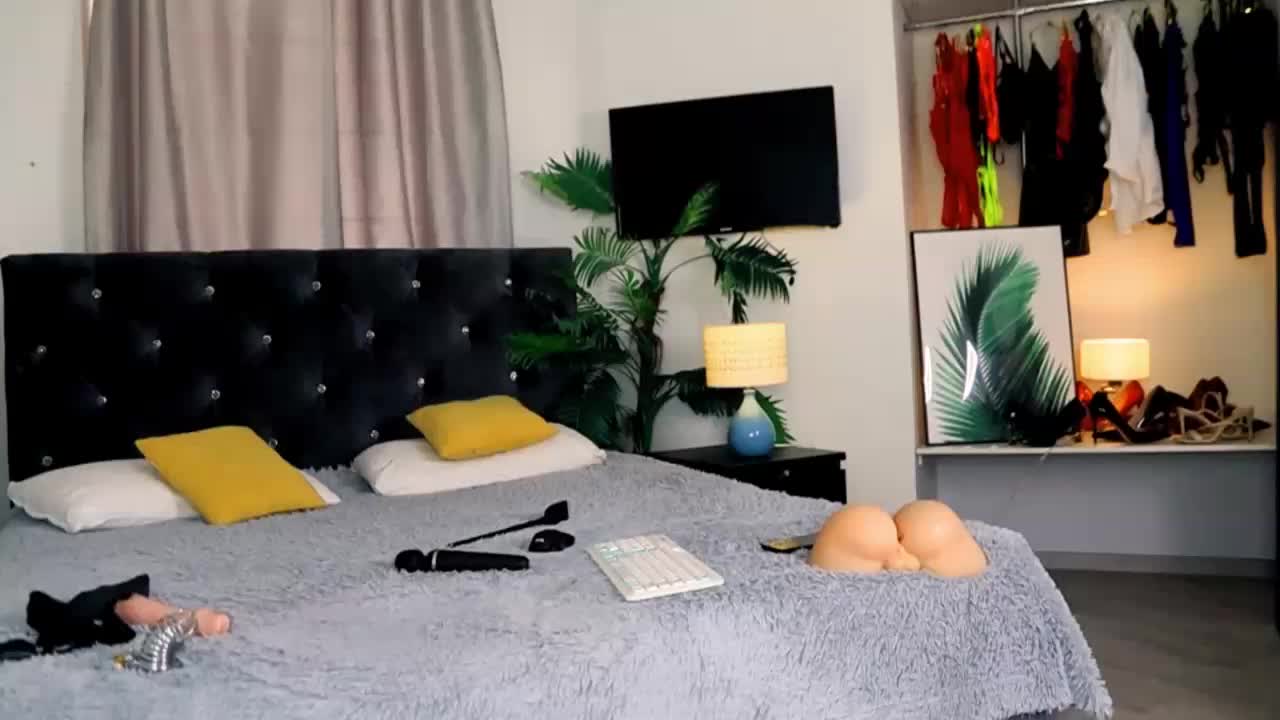 InvitingTina Live Sex August 28, 2025