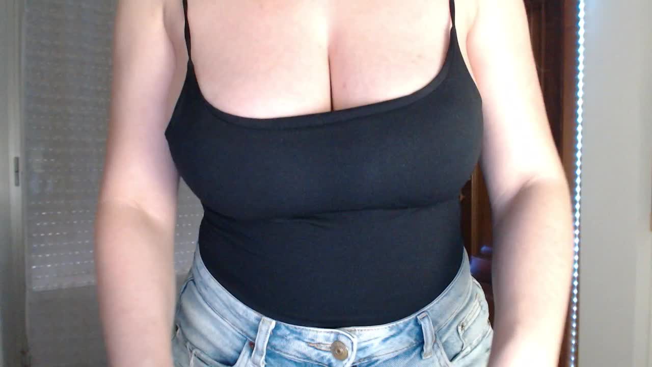 Alina-Lovely Live Sex December 14, 2025