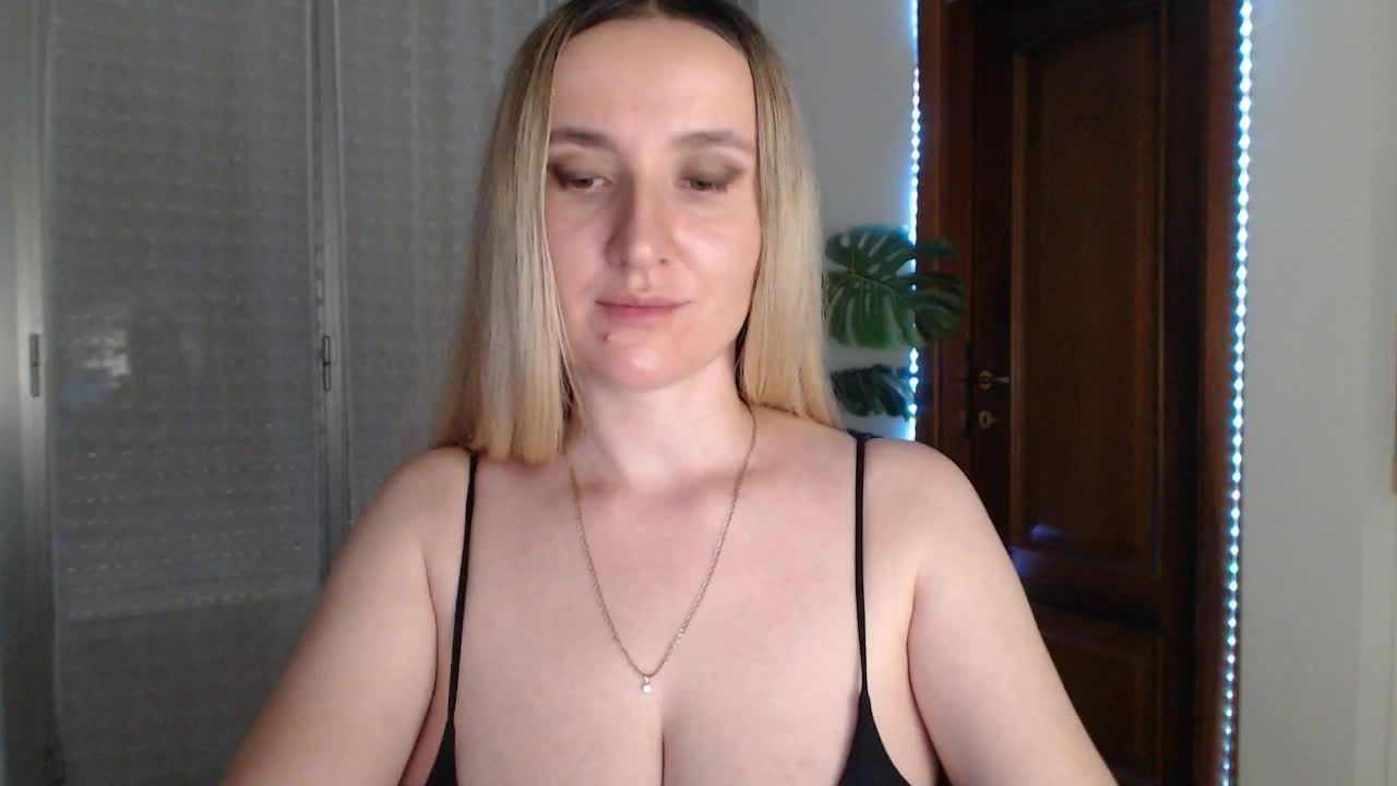 Alina-Lovely Live Sex December 14, 2025