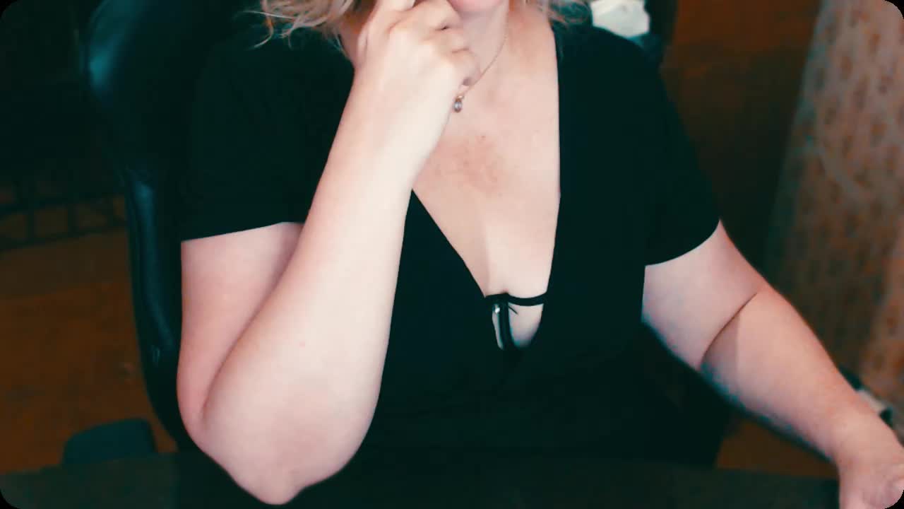 Alisa1917 Live Sex December 17, 2025