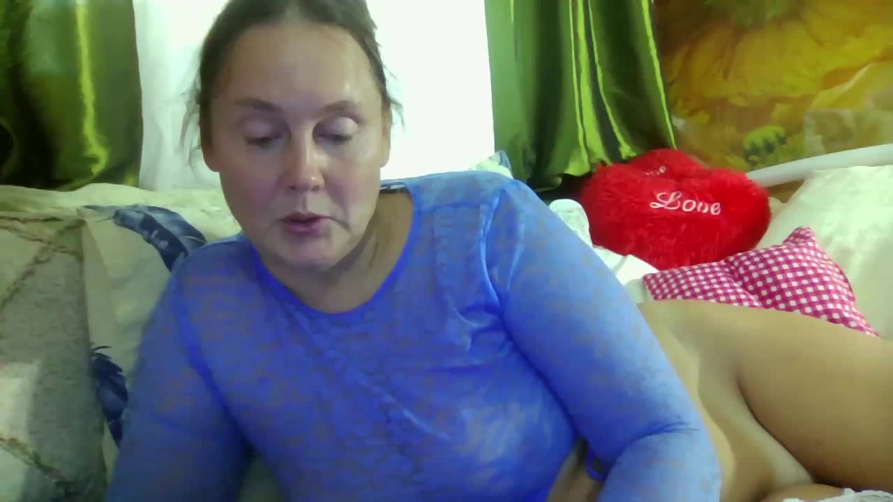 Aktriska Live Sex December 17, 2025