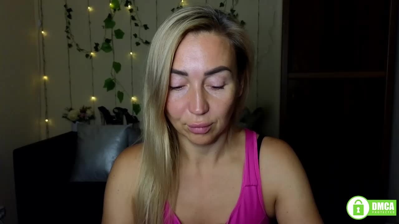 Jullyblondkiss Live Sex December 13, 2025