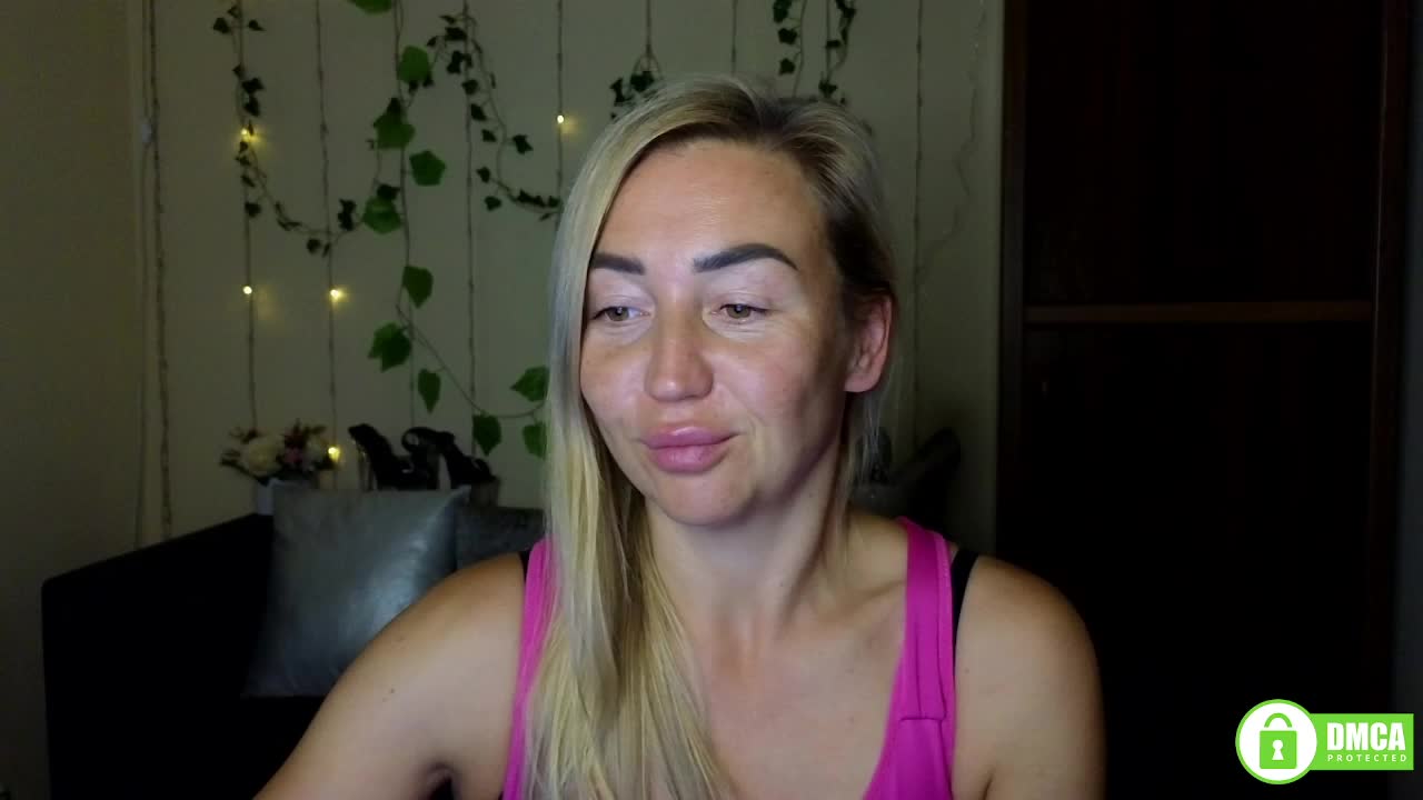 Jullyblondkiss Live Sex December 13, 2025