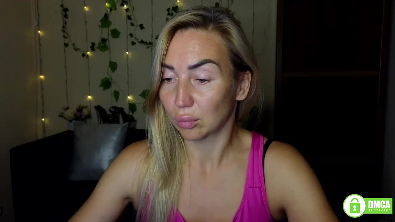 Jullyblondkiss Live Sex December 13, 2025