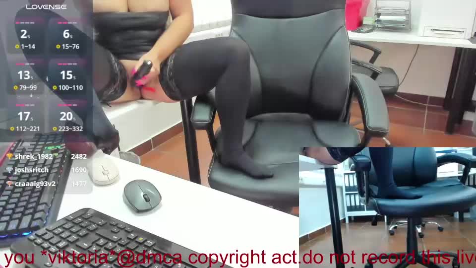 milf_viktoria Live Sex December 17, 2025