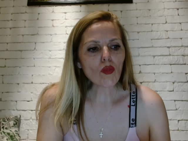 AngelAlone Live Sex December 18, 2025