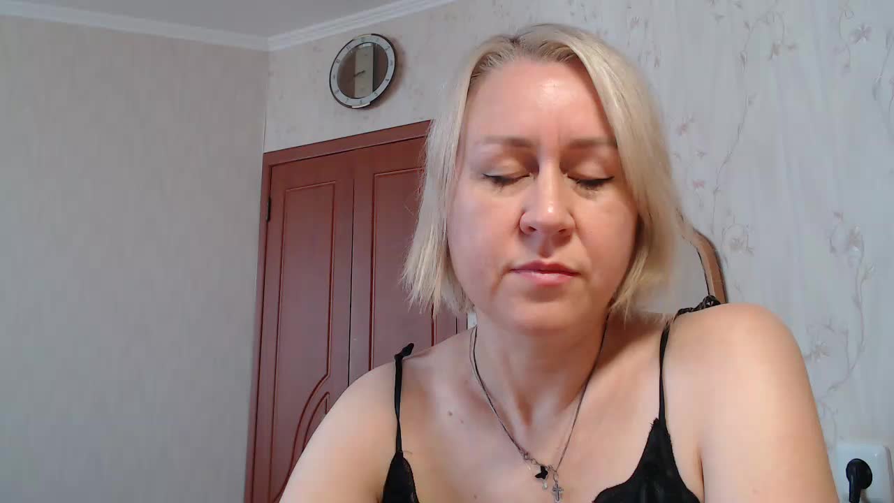 MilenaGerl Live Sex December 17, 2025