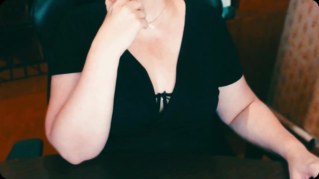 Alisa1917 Live Sex December 17, 2025