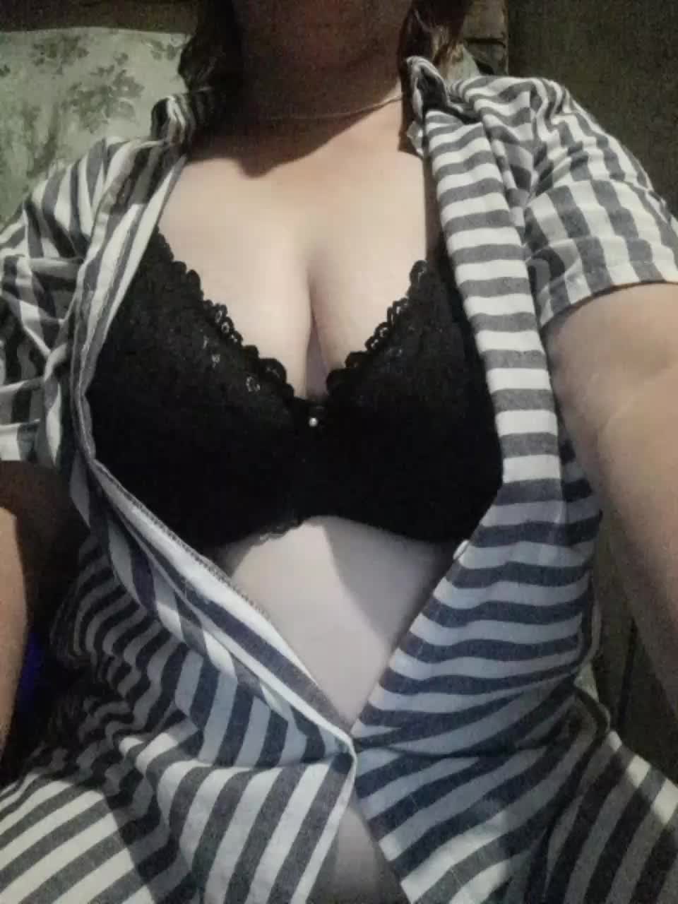 Iriska2025 Live Sex December 18, 2025