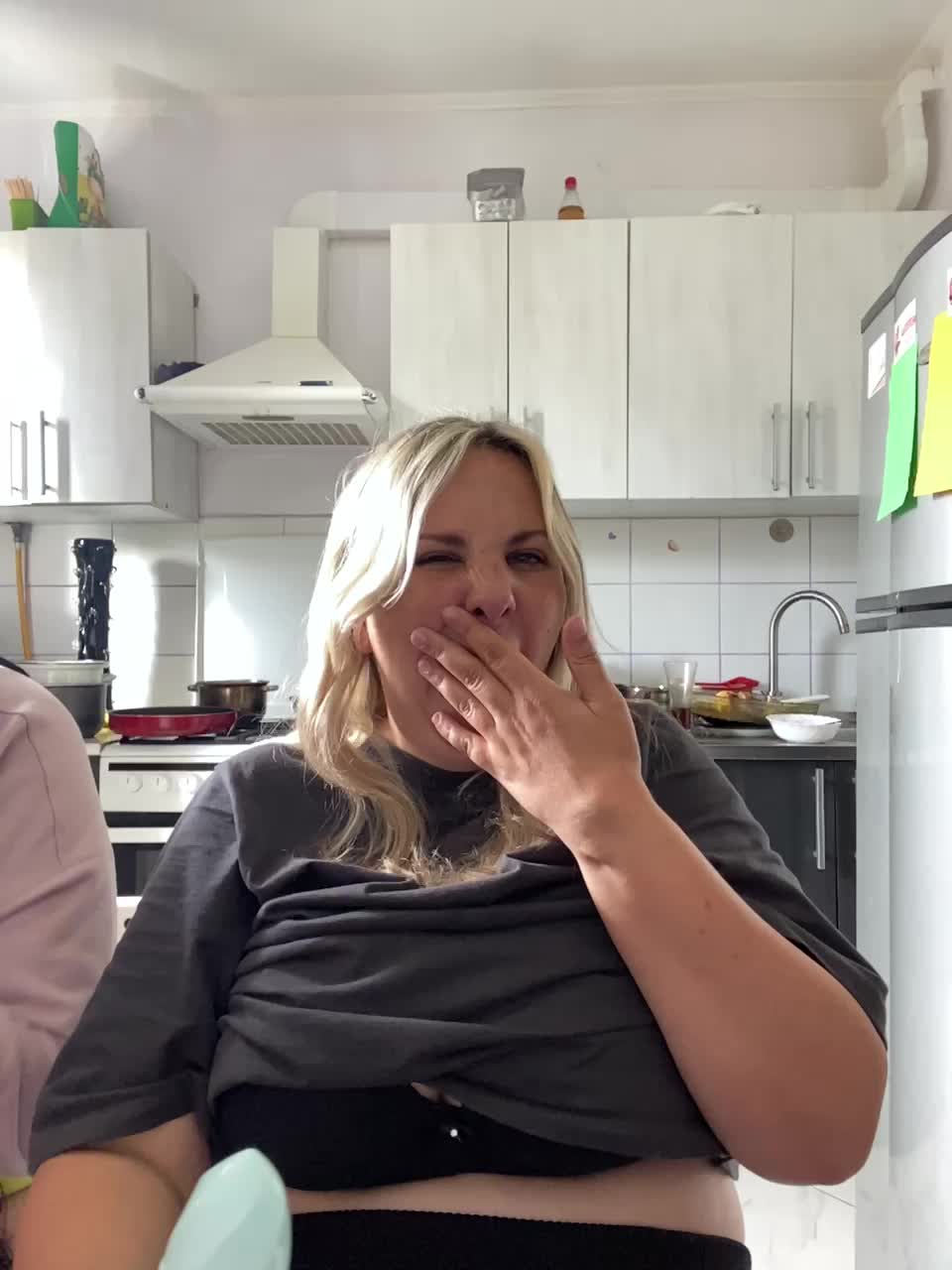 Roksi-8 Live Sex December 14, 2025