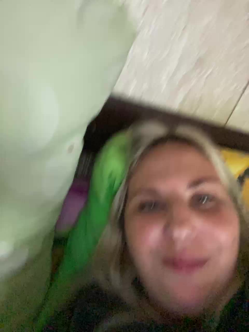 Roksi-8 Live Sex December 14, 2025