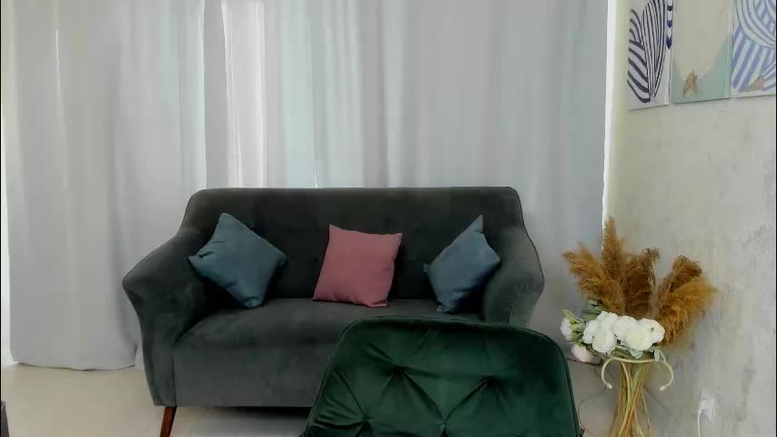 lesi_bloom Live Sex December 13, 2025