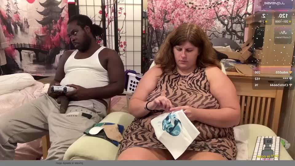 noturbabymoms Live Sex December 17, 2025