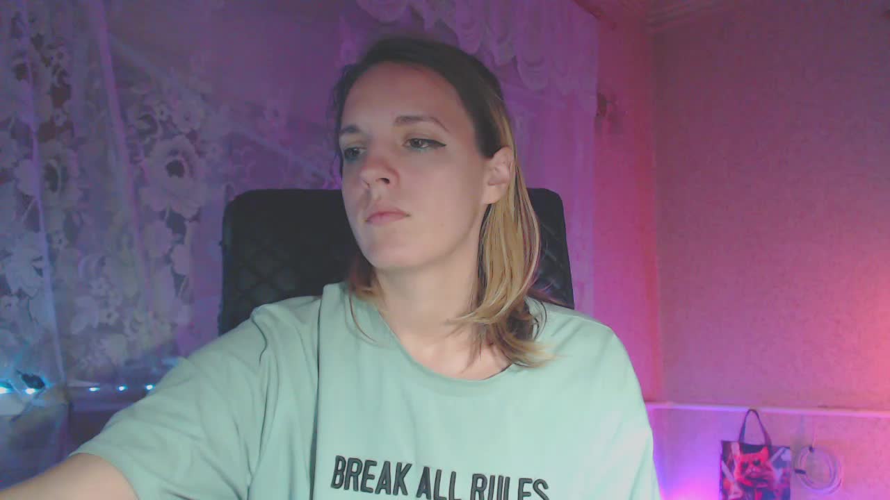 Babymuro4ka Live Sex December 17, 2025