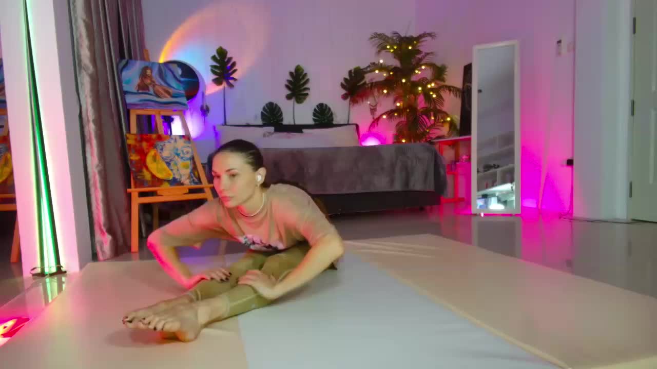 Flexy-Cat Live Sex December 13, 2025