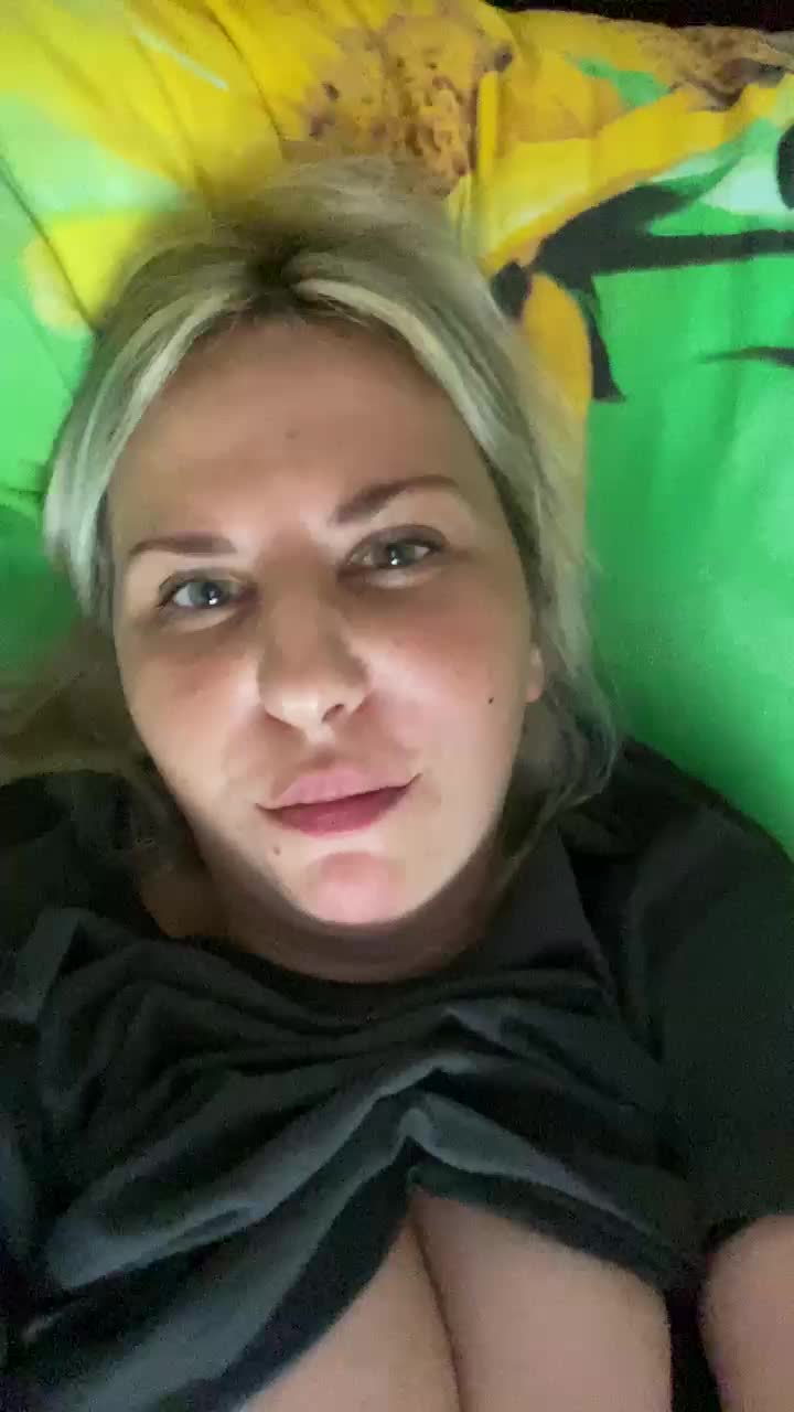 Roksi-8 Live Sex December 14, 2025