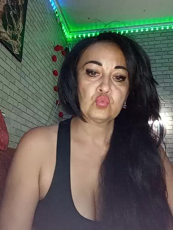 Lina-a-13 Live Sex December 14, 2025