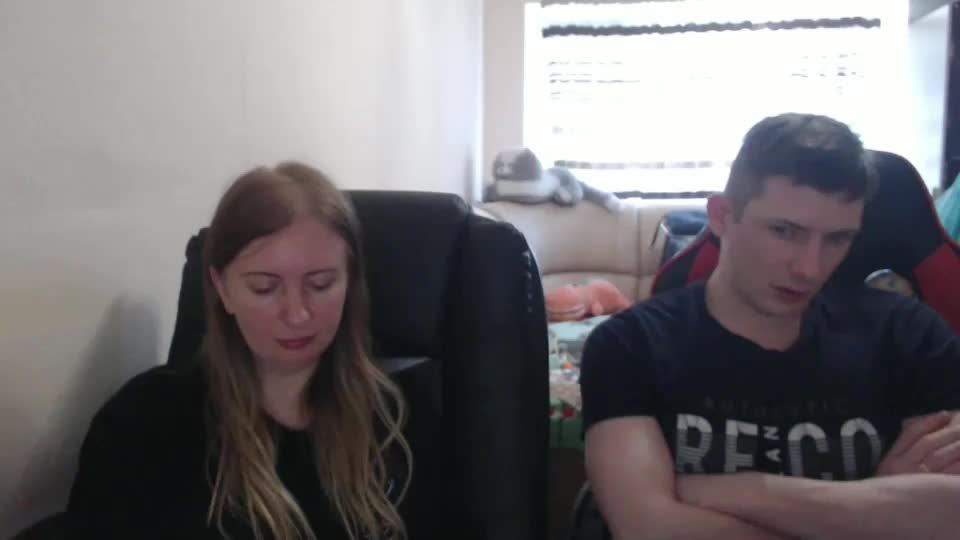 jenisandpeter Live Sex December 19, 2025