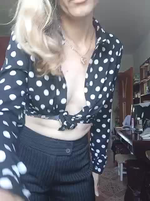 NinonDePeace Live Sex December 13, 2025