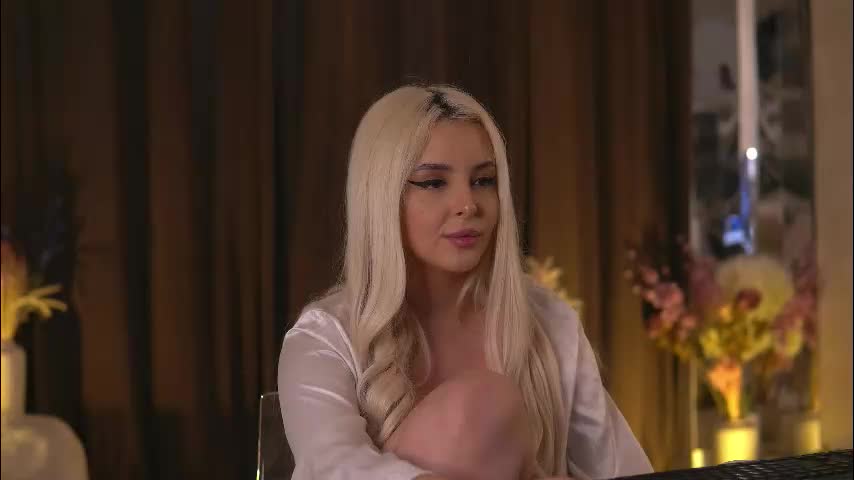 victoriamorrone Live Sex December 14, 2025