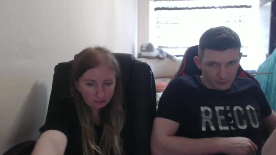 jenisandpeter Live Sex December 19, 2025