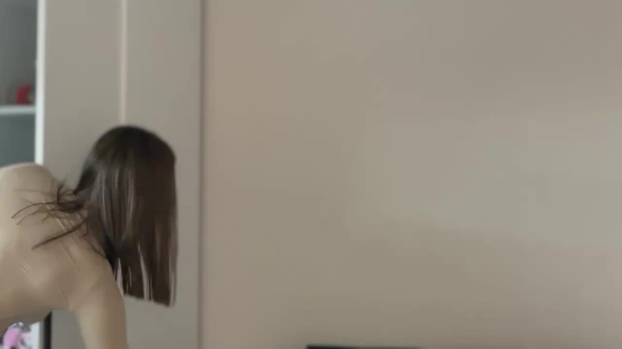 v_-_-_v Live Sex December 14, 2025