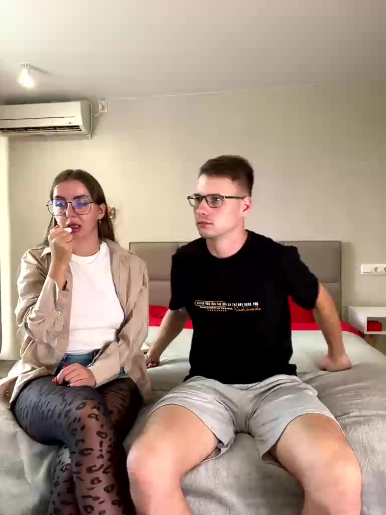 PashaAndMila Live Sex December 17, 2025