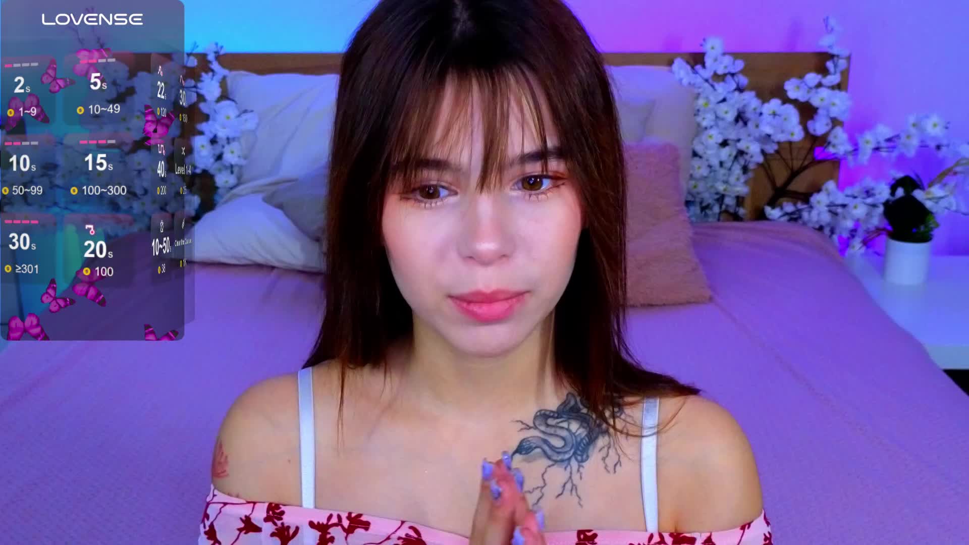 CoralineJones Live Sex December 18, 2025