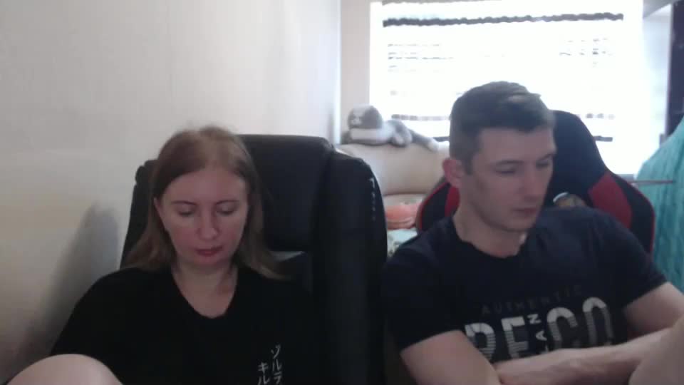 jenisandpeter Live Sex December 19, 2025
