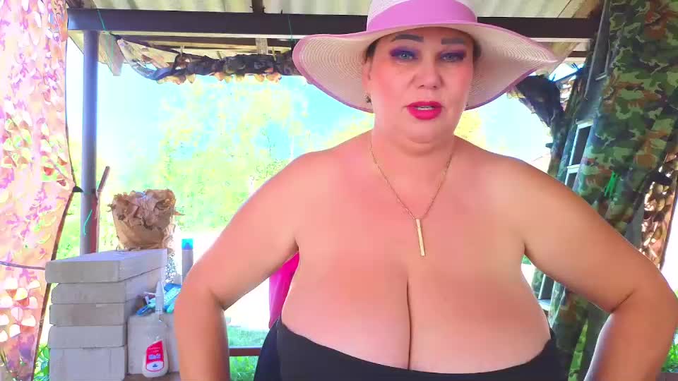 sassy_seasons Live Sex December 17, 2025