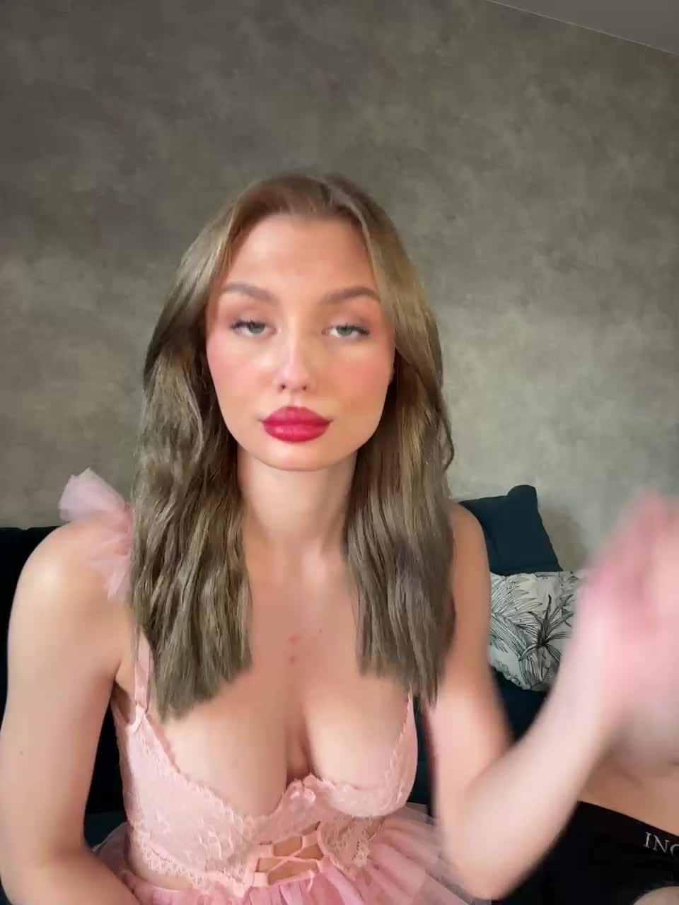 vibe-of-love Live Sex December 17, 2025