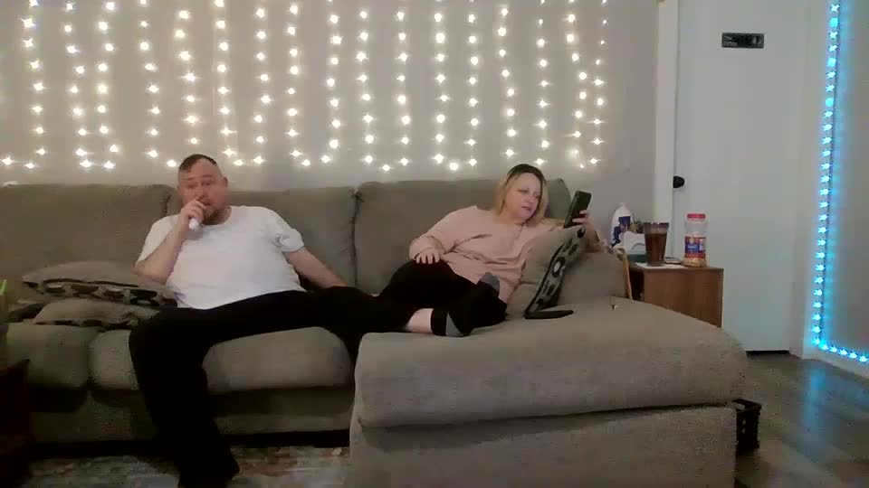 victoriaandjesse Live Sex December 17, 2025